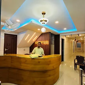 Priya Hotel